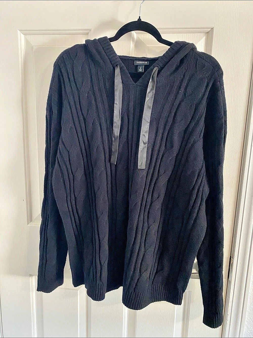 Torrid Cowl Neck Sweater in Black Size 2 Like New